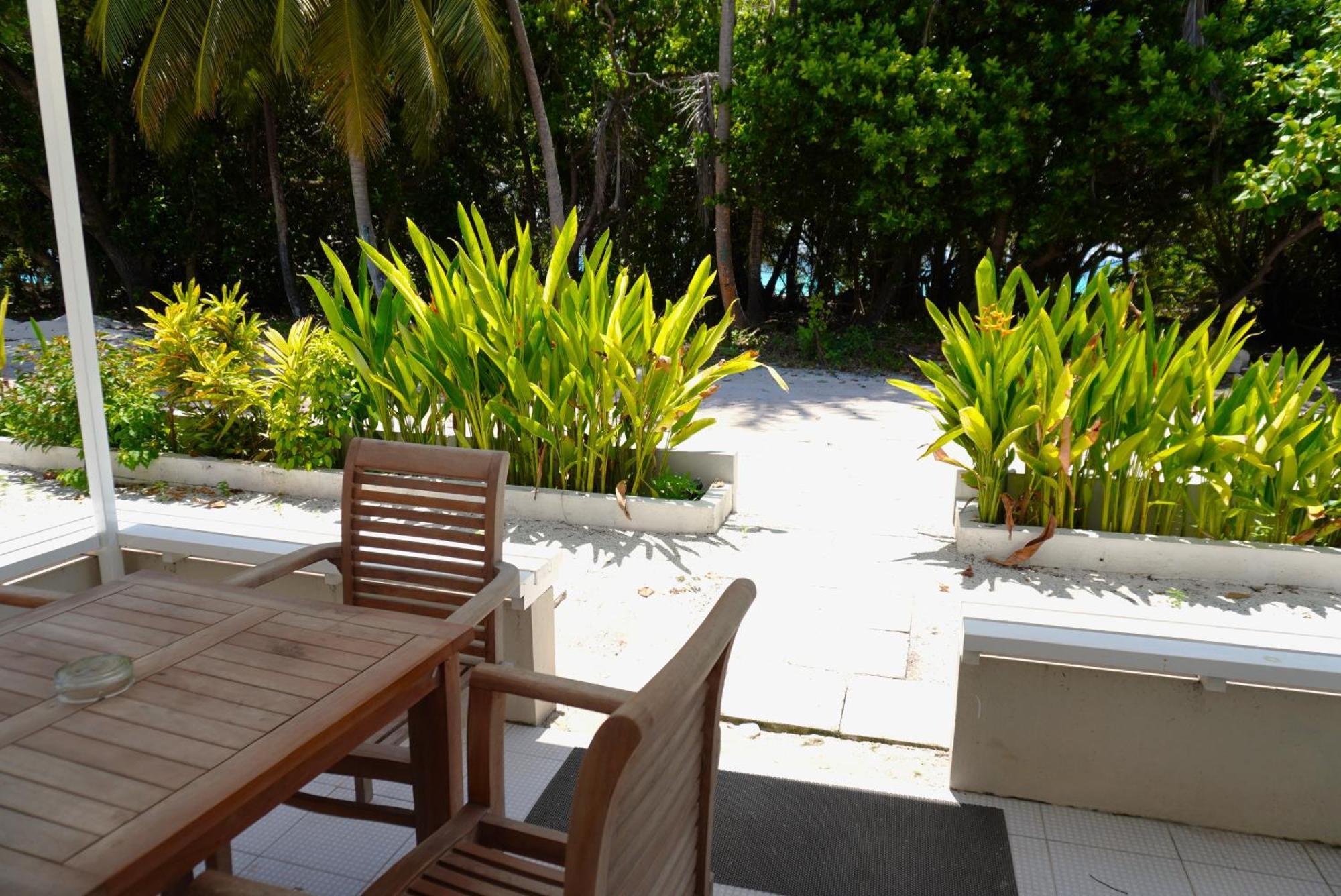 Tme Retreats Dhigurah Hotel Dhigurah  Bagian luar foto