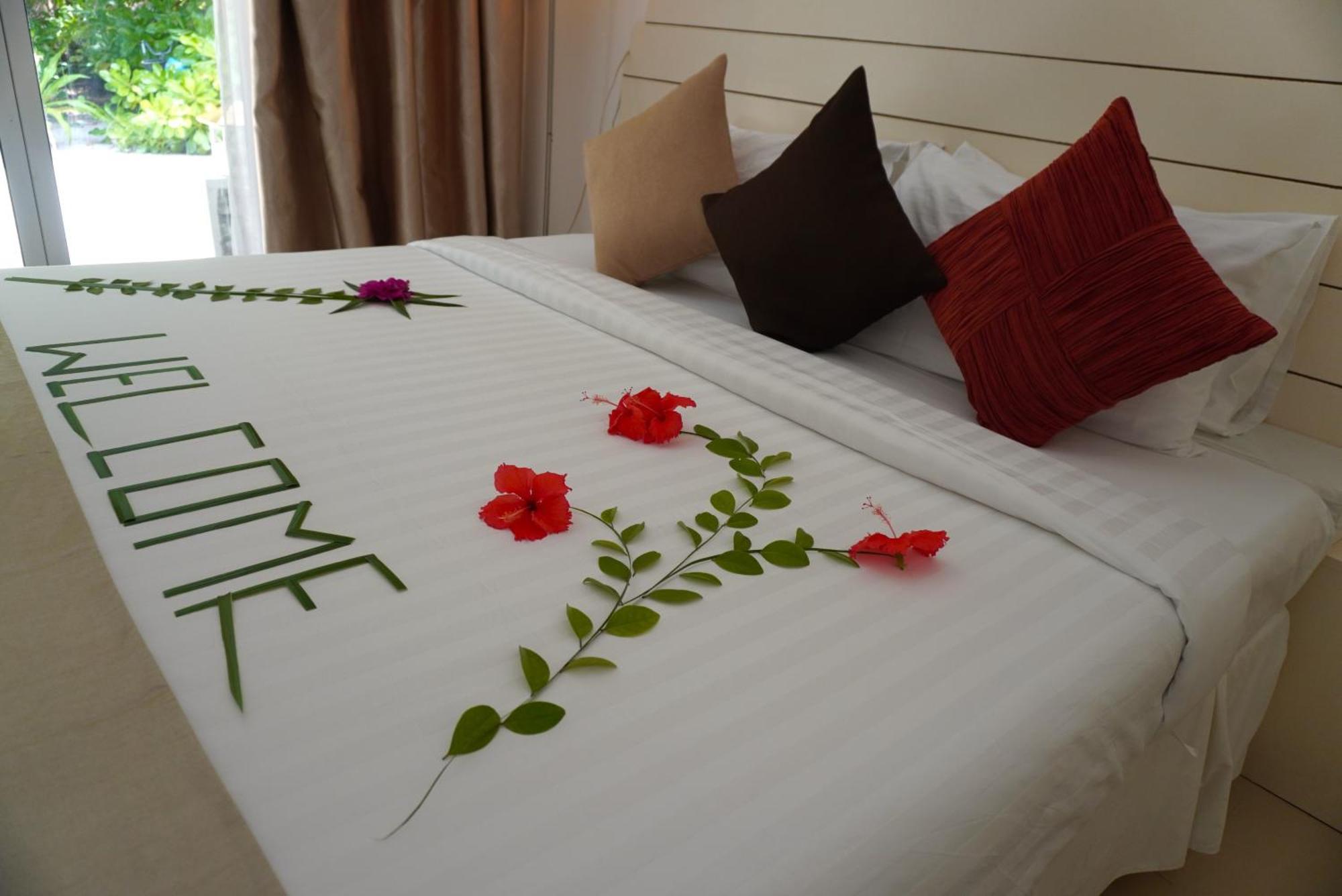 Tme Retreats Dhigurah Hotel Dhigurah  Bagian luar foto