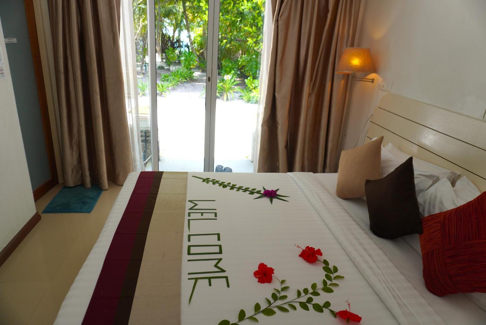 Tme Retreats Dhigurah Hotel Dhigurah  Bagian luar foto