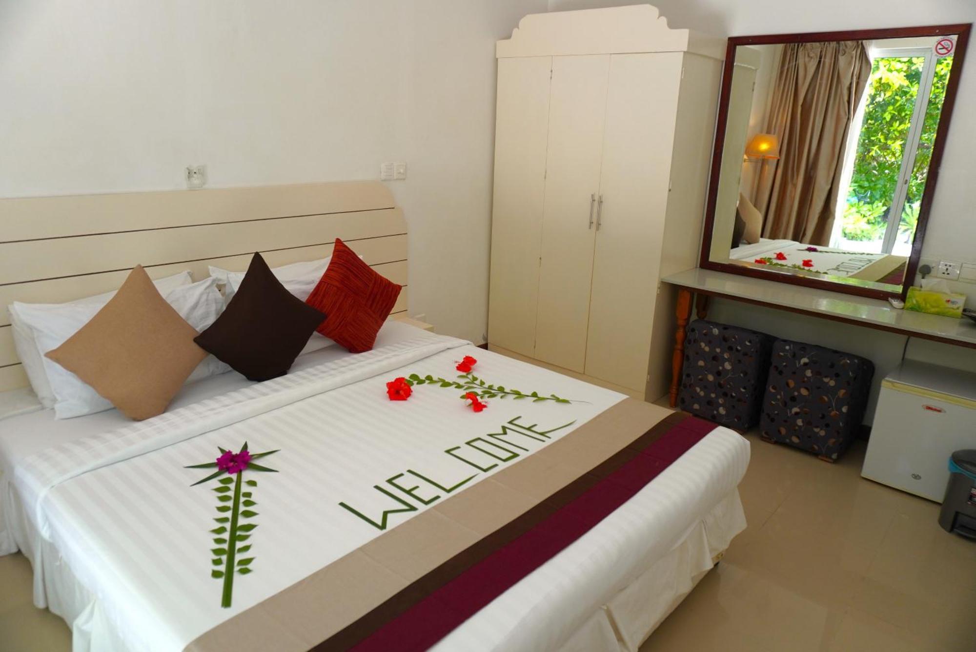 Tme Retreats Dhigurah Hotel Dhigurah  Bagian luar foto